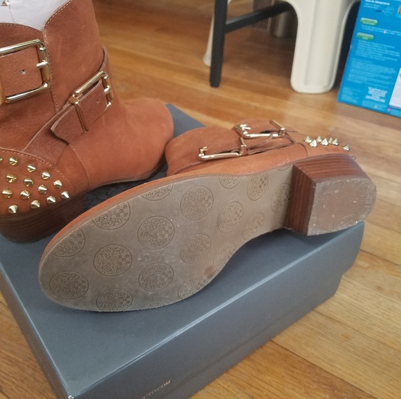 Vince Camuto Macey Stud Ankle Bootie - Picture 5 of 6